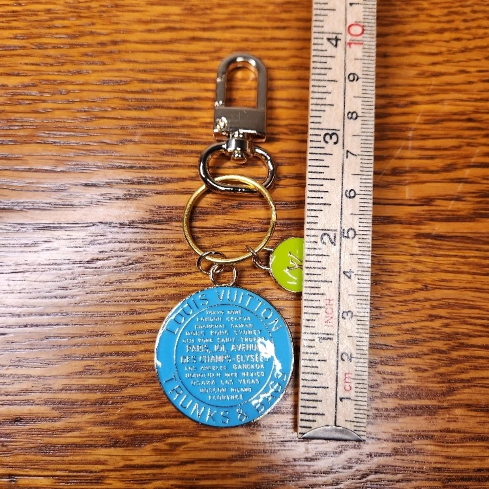 FASHION Blue & Lime Enamel Keychain Charm